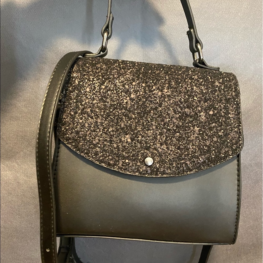 Crossbody purse